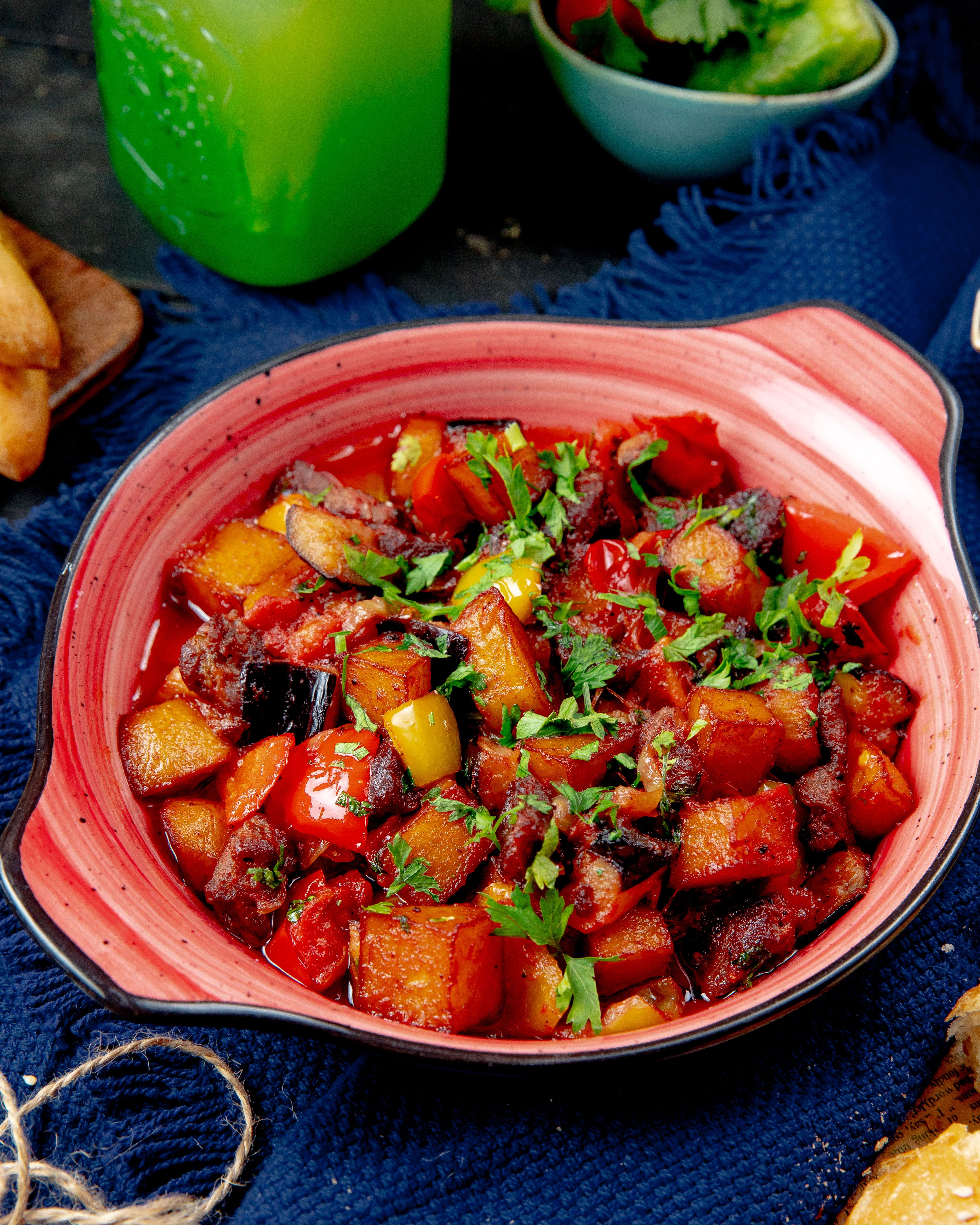 VEGETABLE VINDALOO (V)